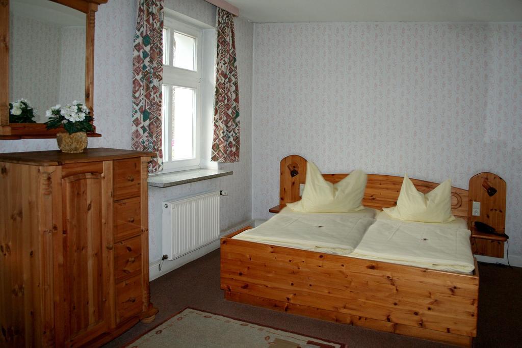 Landgasthof Zur Krummen Linde Hotel Stolpe  Room photo